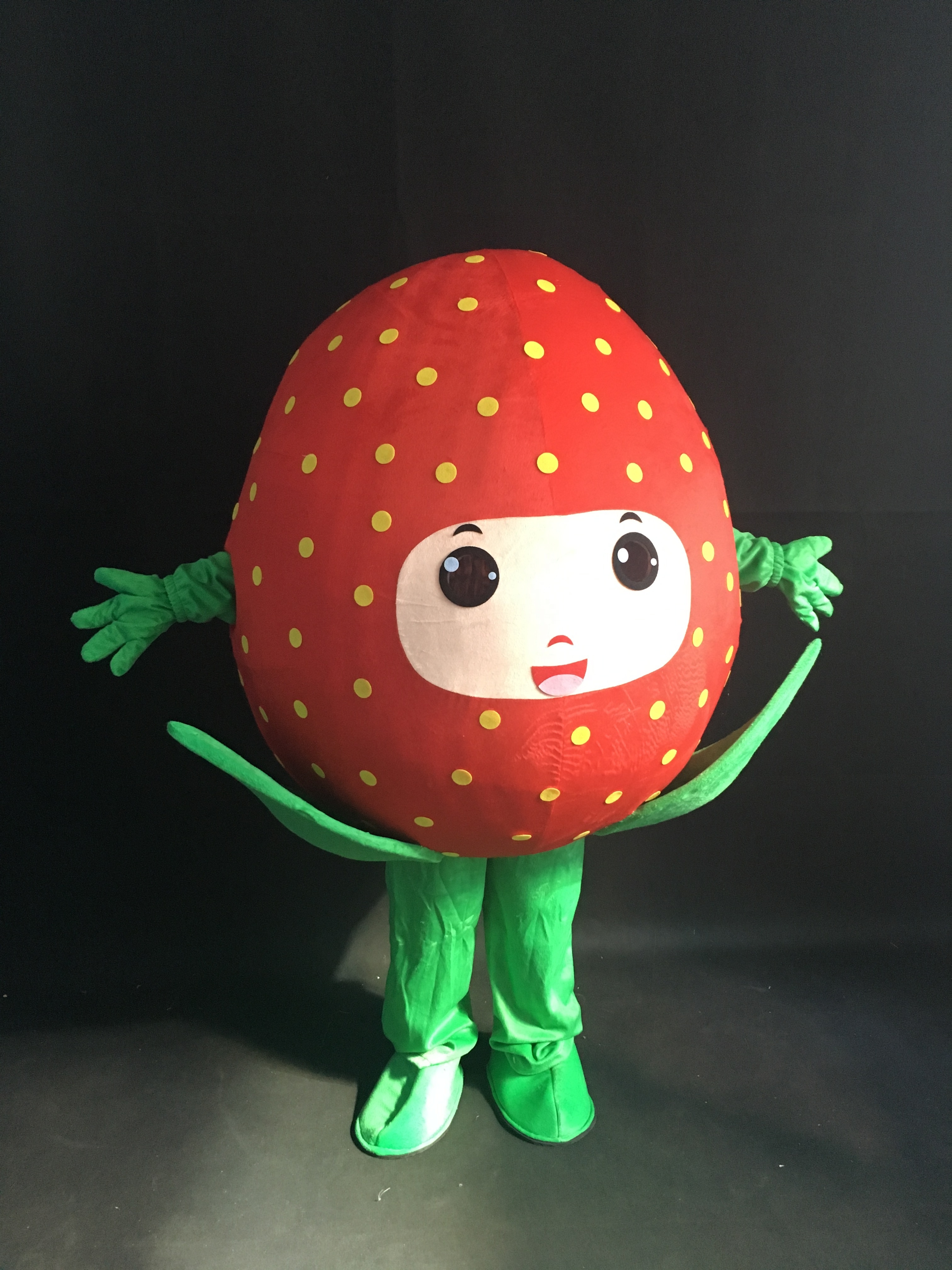 Efun MOQ 1 PC Hot sale walking Fruit Strawberry Mascot Costume Suit Cosplay Party Game Dress Outfit Halloween Adult