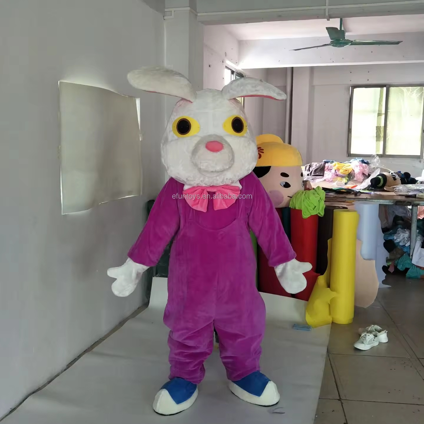 Efun MOQ 1 PC adult soft plush rabbit costume adult wear walking mascot costume easter bunny costume for sale