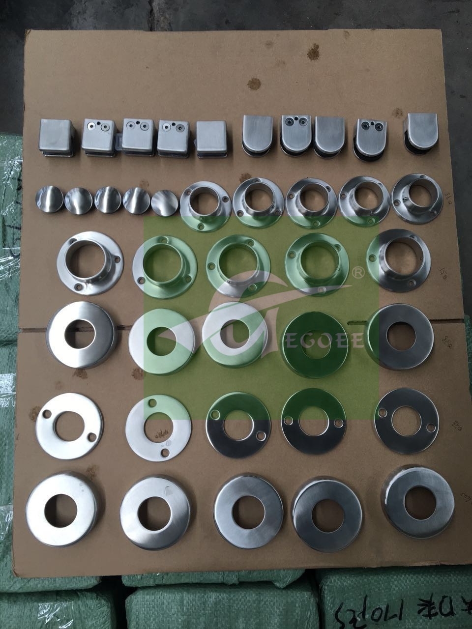 Foshan handrail fittings Factory Balustrade handrail railing accessories 90 degree  elbow pipe connector  stainless rail