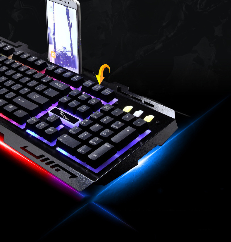 G700 2.4G Wired usb metal plate gaming keyboard mouse combo with mobile holder