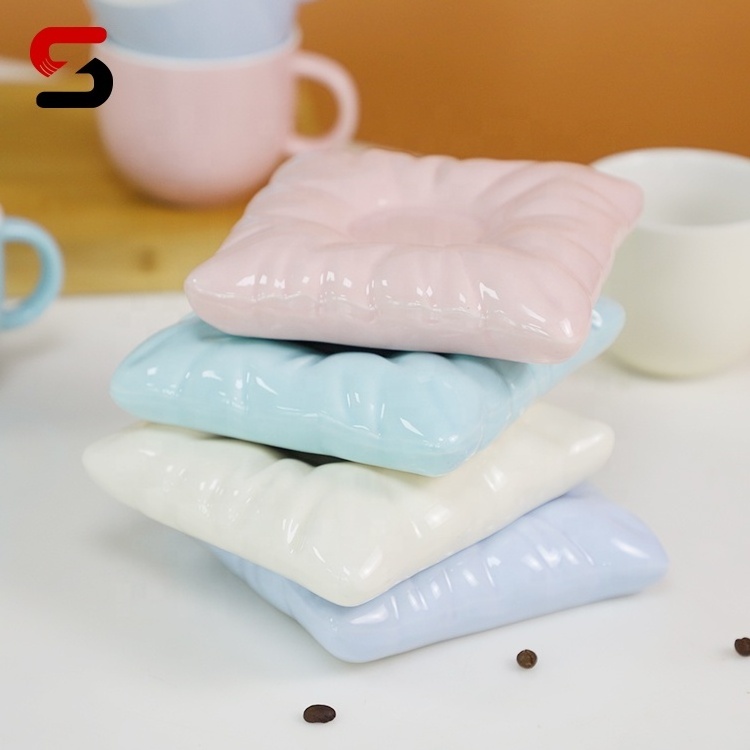 Egrand Nordic Creative Couple Gift Macaron Pillow Shaped Cheap Ceramic Coffee Mug Porcelain Milk Tea Cups And Saucer Set