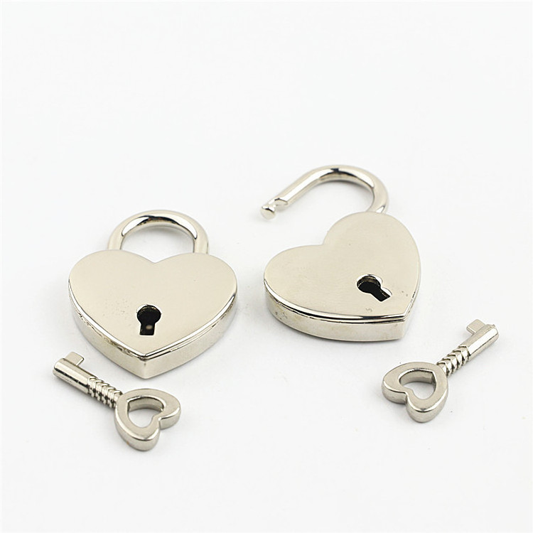 Heart Shape Vintage Metal Mini Padlock Bag Suitcase Luggage Box Key Lock