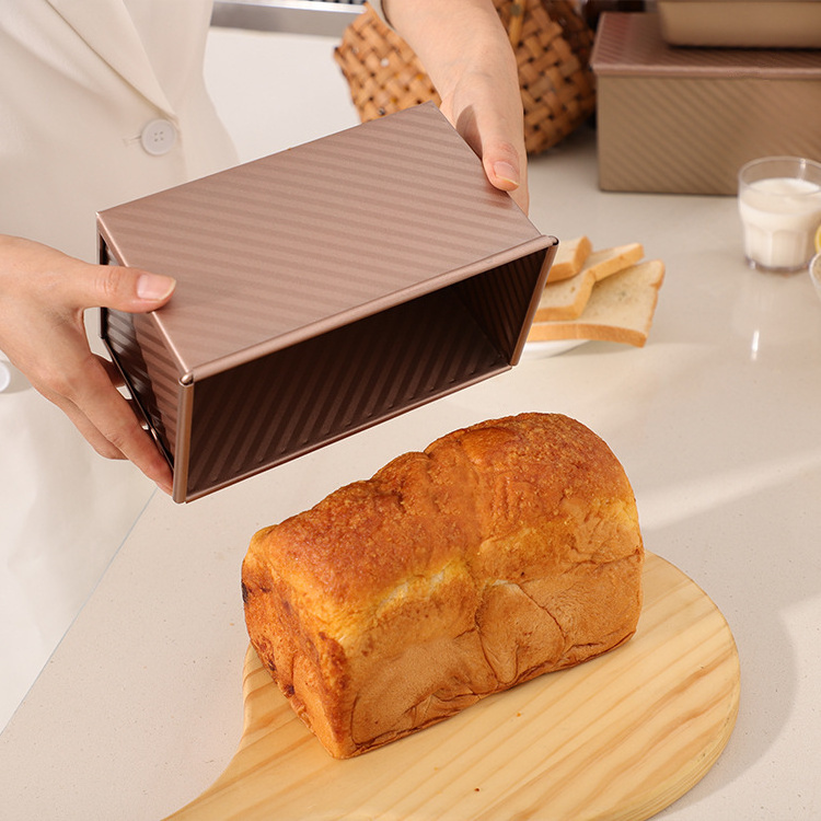 Non-stick Coating Gold Carbon Steel Bread Baking Mold Corrugated Loaf Pan Toast Box with Lid