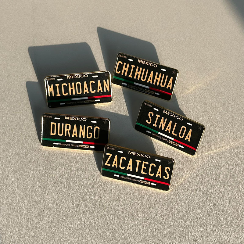 Custom colored Car license plates enamel pins License Plates for The States of Mexico States mexican hat pins