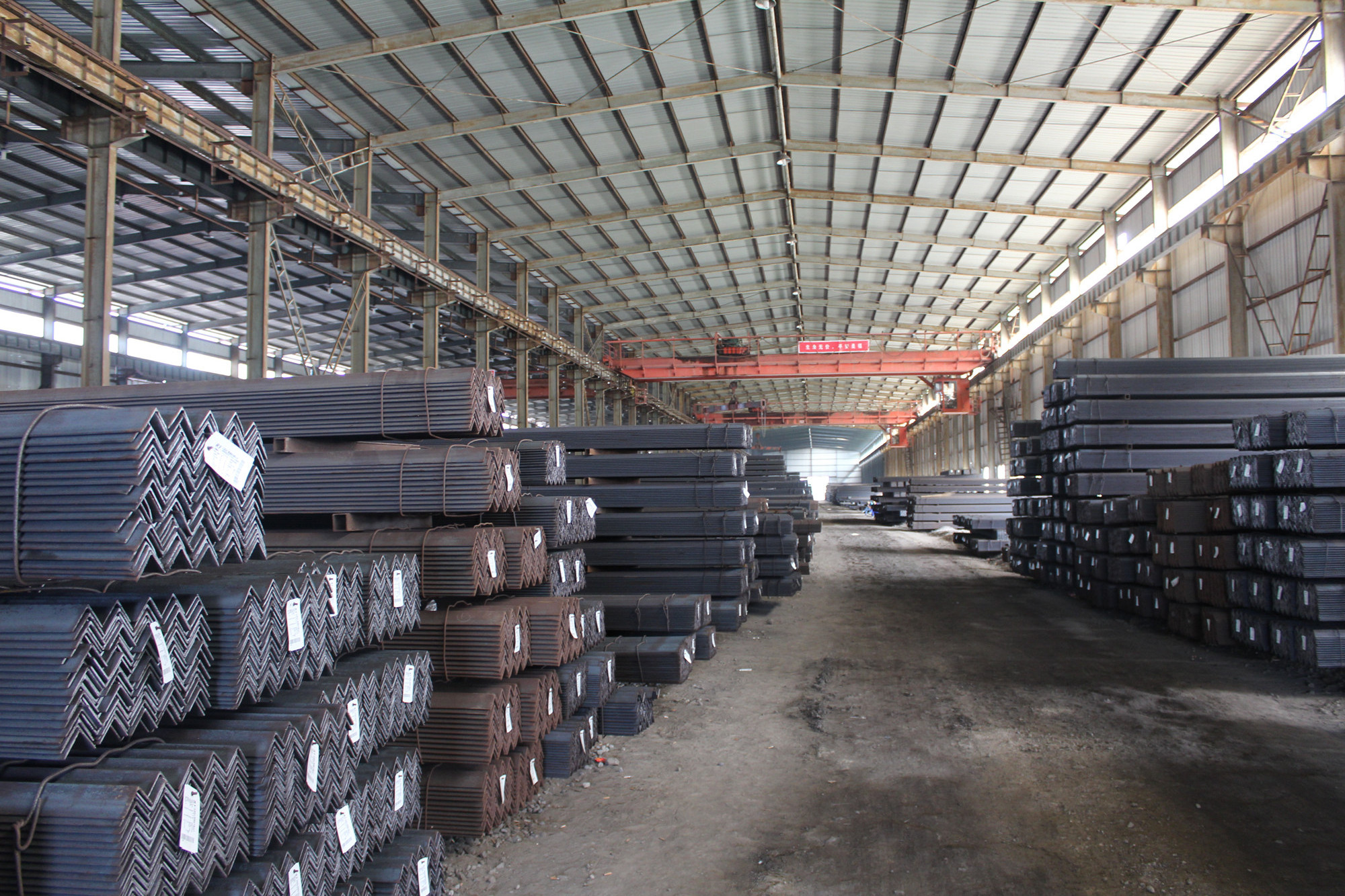 Tianjin Manufacturer 2x2 Angle Iron Equal Angle Steel Price Per Kg Steel Angle Bar