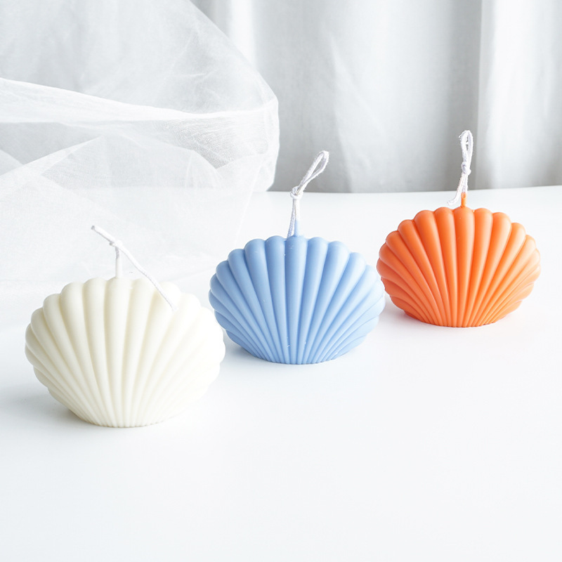 Wholesale INS NEW Handmade Unique Shape Colored Private Label Scented Bulk Order Soy Wax Sea Shell Candles In Bulk