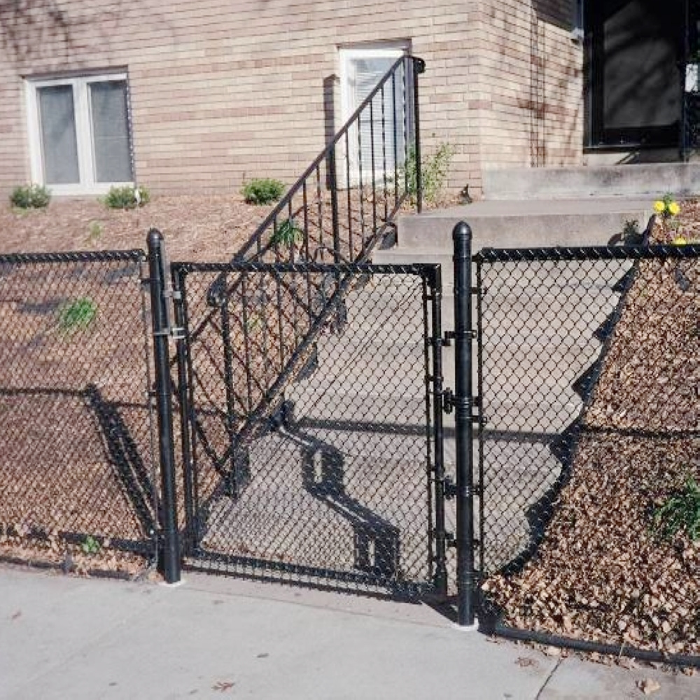 Private Courtyard DIY Chain Link Wire Mesh Woven Fence Walk Through Swing Gate