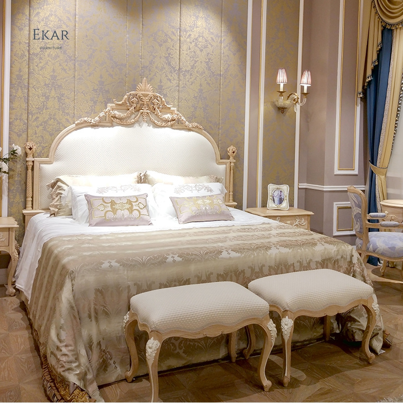 French Antique Style 5 Star Hotel Bedroom Furniture Luxury Royal Master Bed Solid Wood Carved Super King Bed Frame