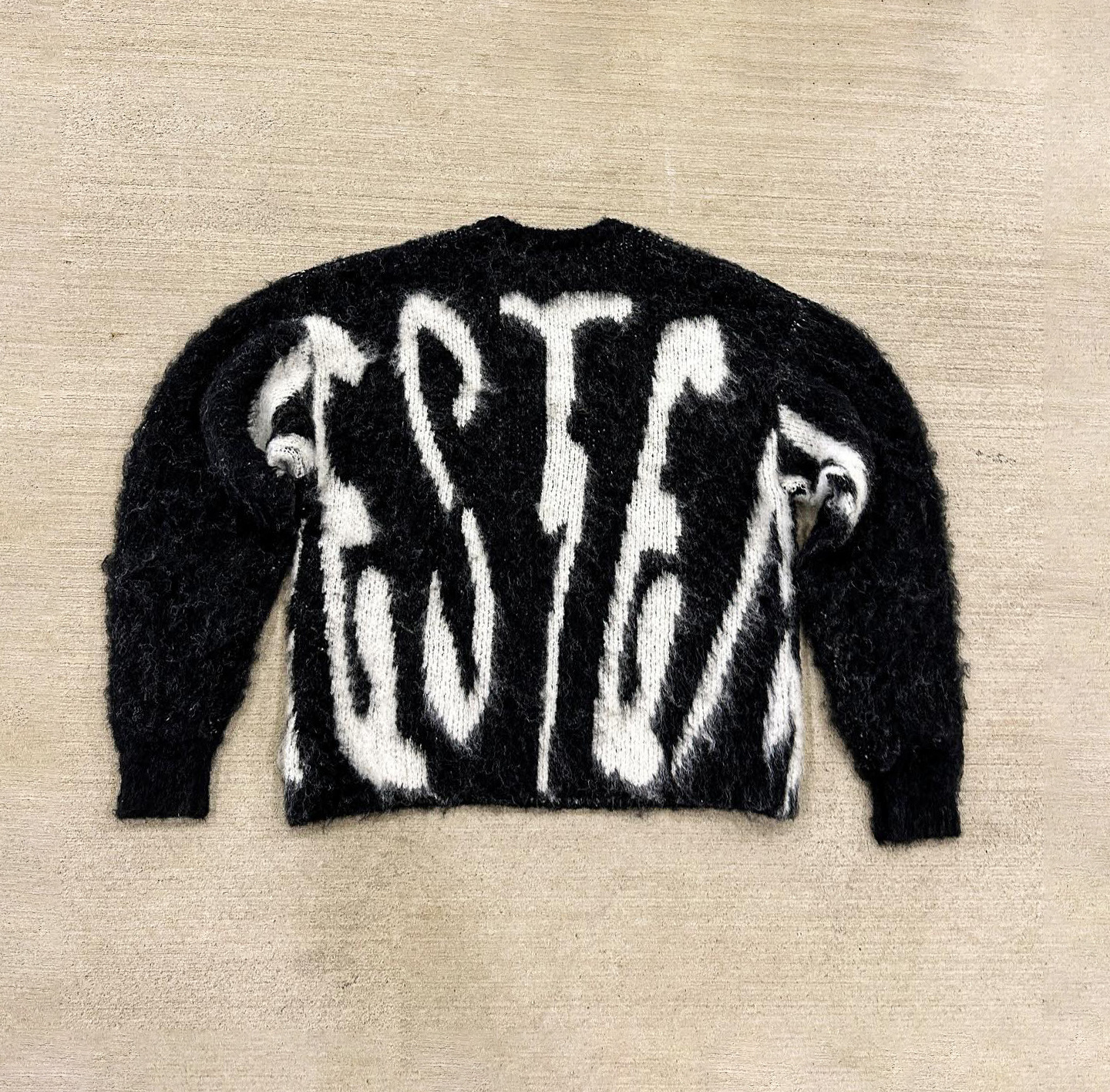 Custom Fully knitted Design Letter Logo Jacquard Oversized Crop Soft Comfortable Mohair Sweater Men