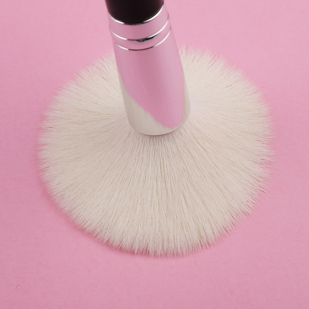 New High Quality Soft Fluffy Vegan Powder Brush Black Silver Custom Logo One Piece Single Cosmetic Brush Wholesale Price