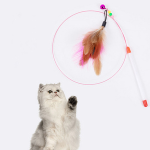 Factory Wholesale Retractable Pet Cat Teaser Stick Plastic Cat Toy with Feather