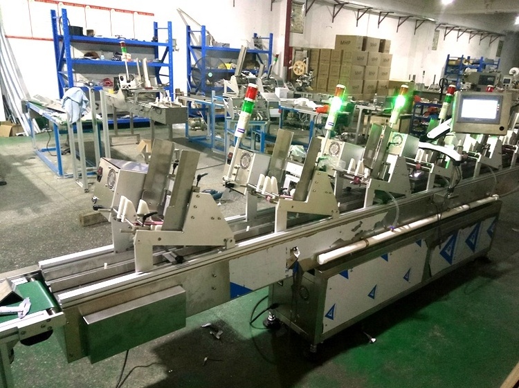 Auxiliary packaging equipment automatic friction cards collator paper feeder machine