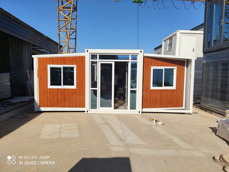 China Prefab modular capsules house /porta cabin two bedroom / 20ft and 40 ft foldable expandable container house for sale