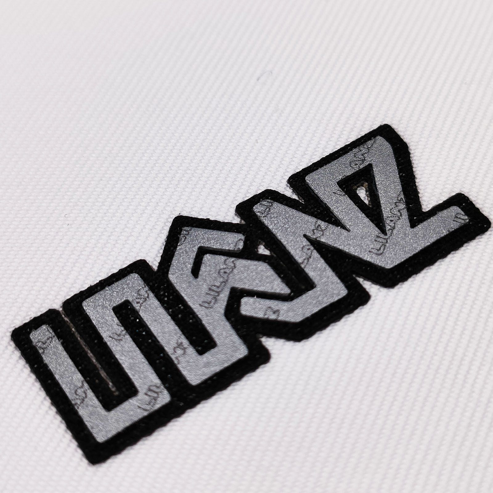 EYD High Quality Factory Price TPU Vinyl Garment Main Label Ironable Silicone Logo Patches