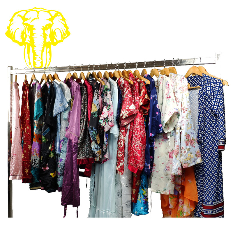 Second hand clothes thrift clothes bales from wholesale clothing dubai bulk supplier list for clothing