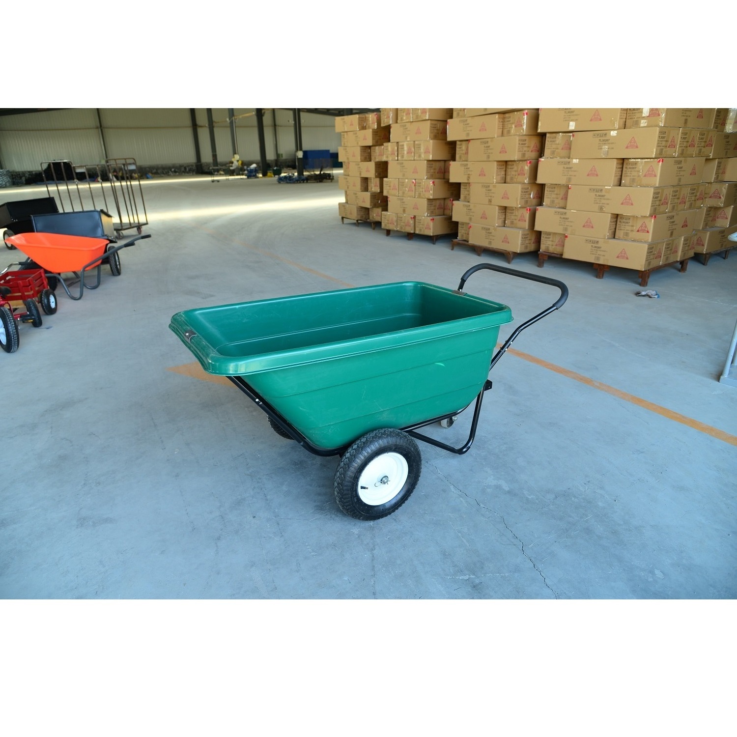 One Year Warranty Super Load Bearing Smooth Pneumatic Wheel Heavy Duty Polyethylene Bathtub TC3089 Wheelbarrow