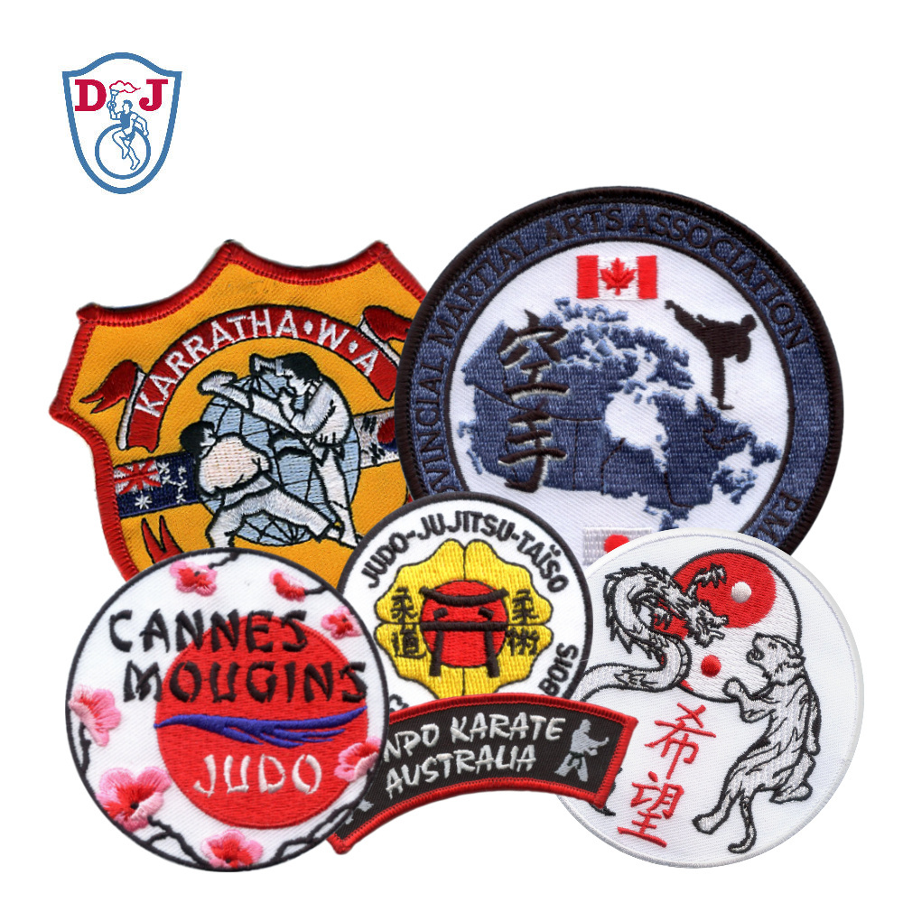 Custom Sports Embroidery Design Patches Crest Emblem Badge Embroidered clothes accessories