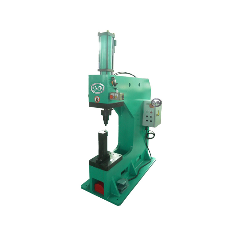 EEC04 press for the manufacture of fasteners and orbital-riveting machine