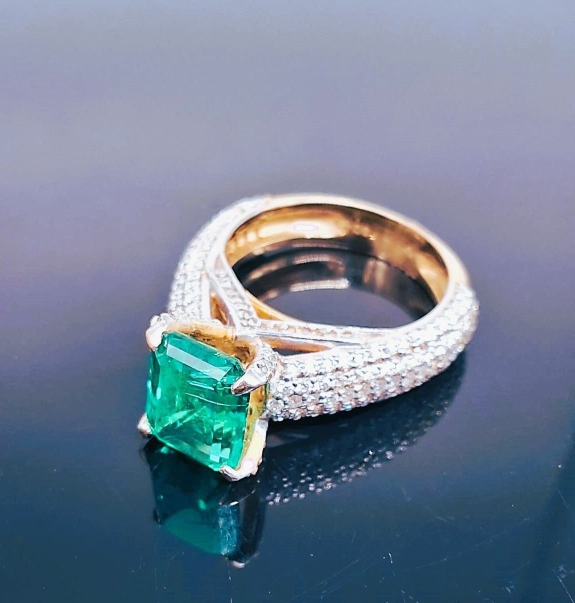 New Design Colombian Cut Finger Ring with 14kt18kt Yellow Gold Fine Jewelry Lab Grown Emerald Ring for Women