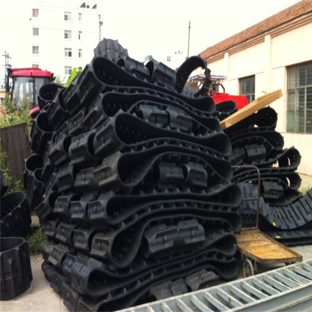 KUBOTA DC70 COMBINE HARVESTER RUBBER CRAWLER FOR FARM