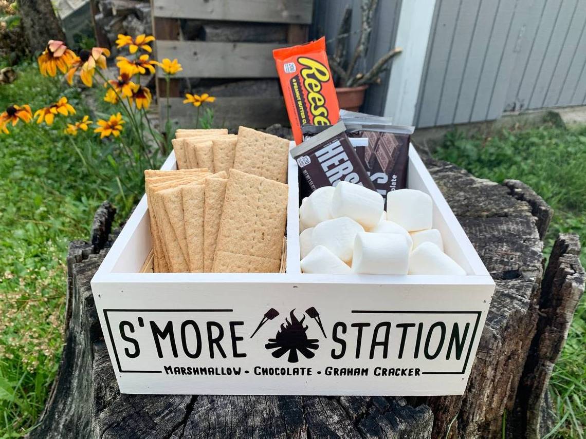 Wooden S'Mores Station Box, Smores Tray Station  Bar Holder with Handles Farmhouse Outdoor Wood Caddy Food Container