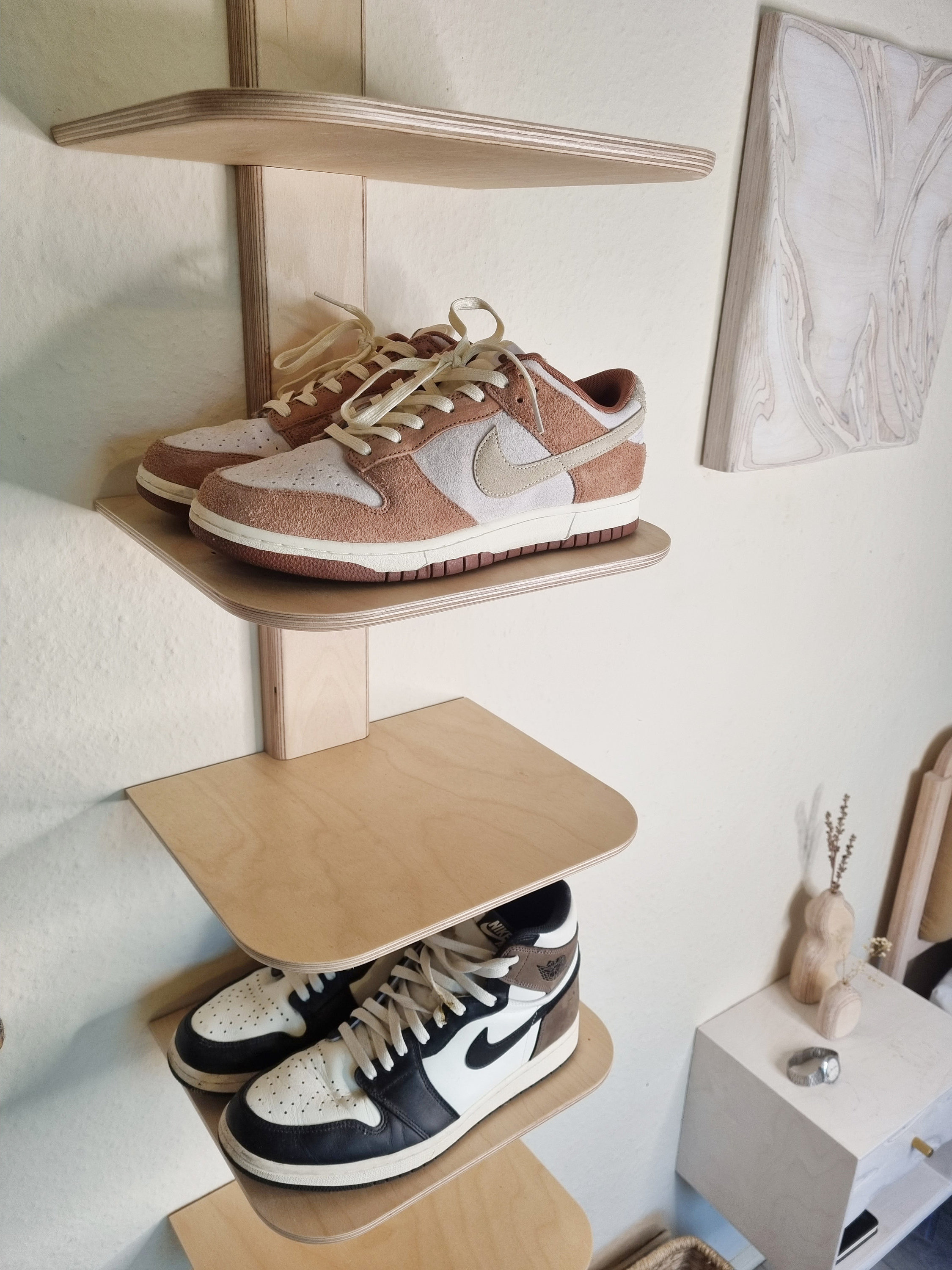 Home Floating Sneakers shoes Display Hallway Bathroom Wooden Hanging Slippers Rack Wall Mounted Shoe Organizer Shoe Shelf