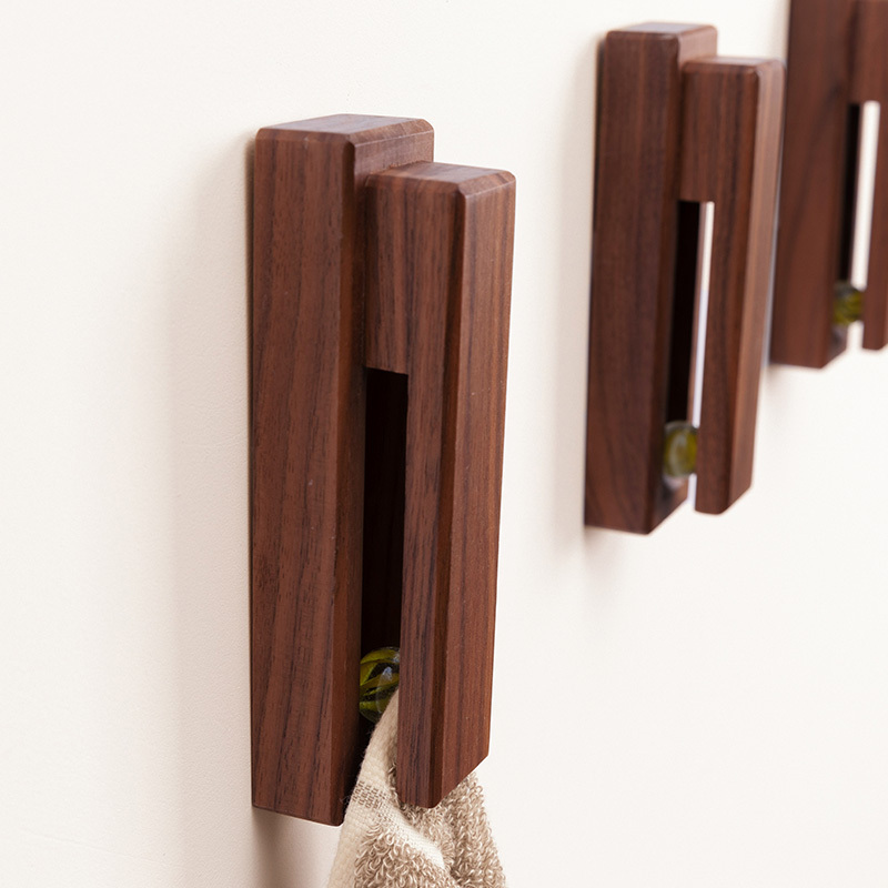 Eco-friendly eco wall mounted wooden towel rack bathroom towel Rustic Decorative Hooks Wall Wooden Coat Rack