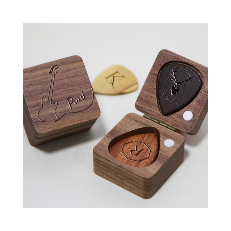 2023 unique design Personalized Guitar Pick Box Storage Custom Wooden Guitar Picks Box Wood Guitar Plectrum Organizer