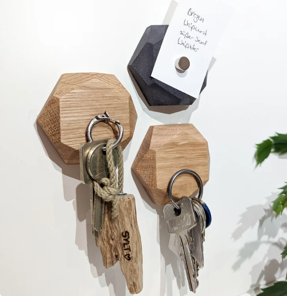 Popular Wall Mounted Magnetic Key Holder Home Decor Key Board Key Ring Magnet Wood Oak Gift Idea Honeycomb Magnet Key Holder