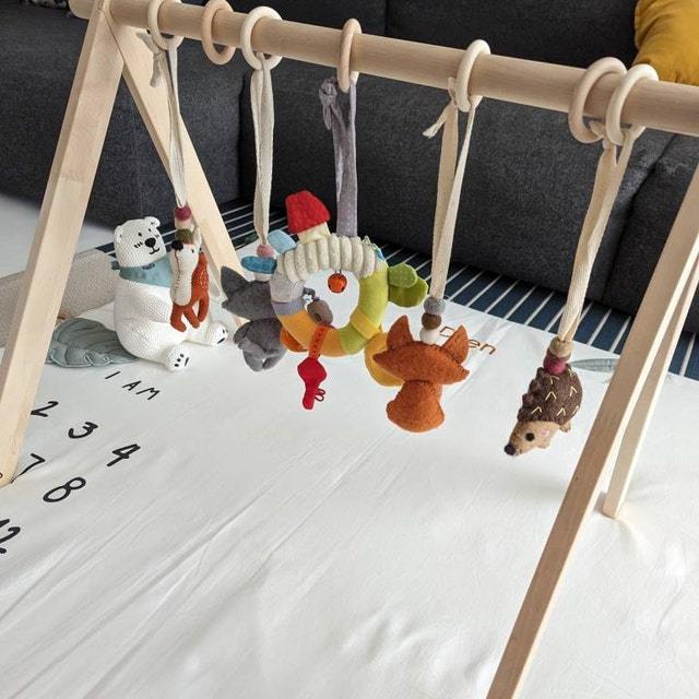 Montessori clothing Toddler rack Wooden Mini Kids Clothes rack Dress up storage stand with shelf Small children clothes  rack