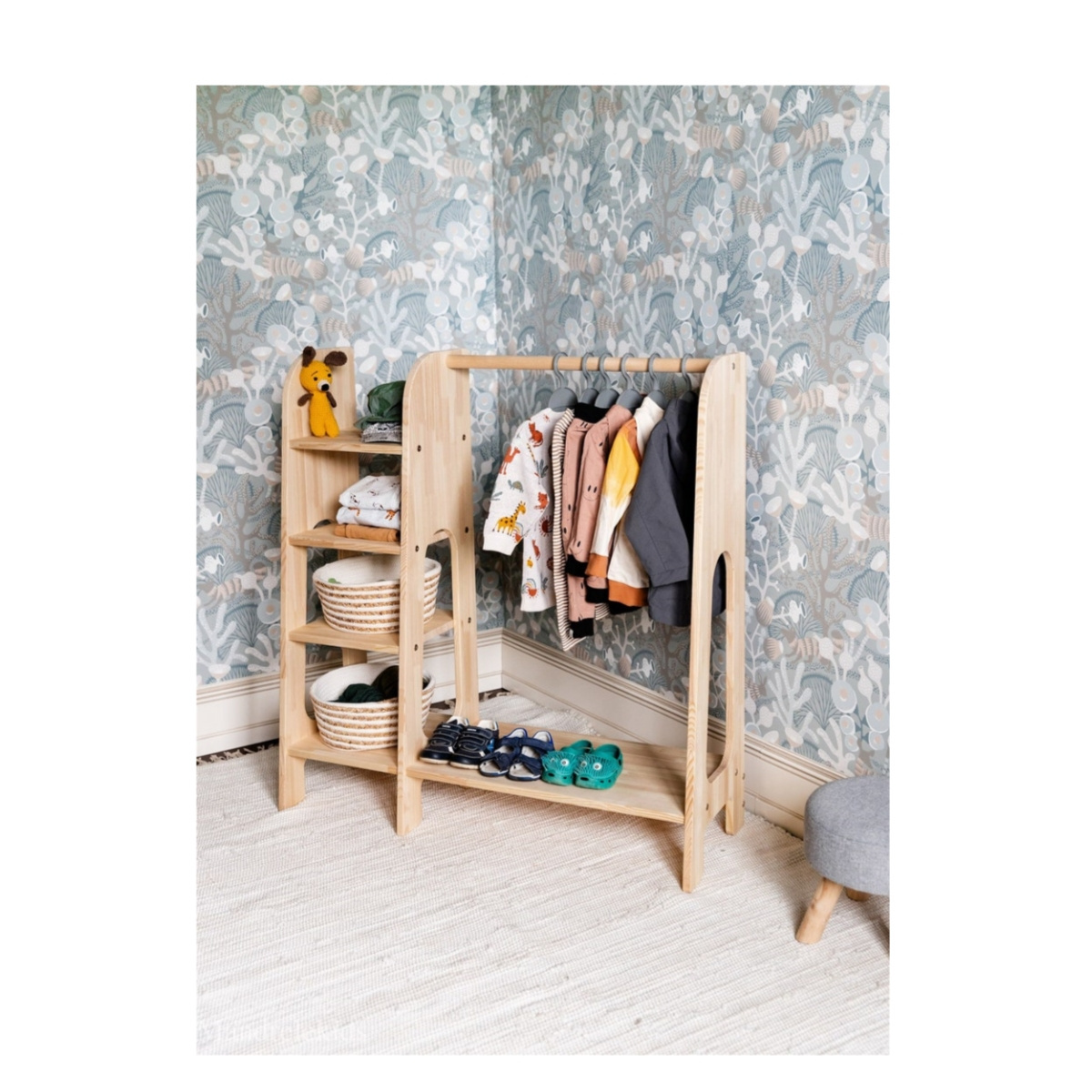 Custom wooden Montessori  Clothing Rack Wardrobe For Kids Playroom Furniture Children Closet Dress up storage kid clothing rack