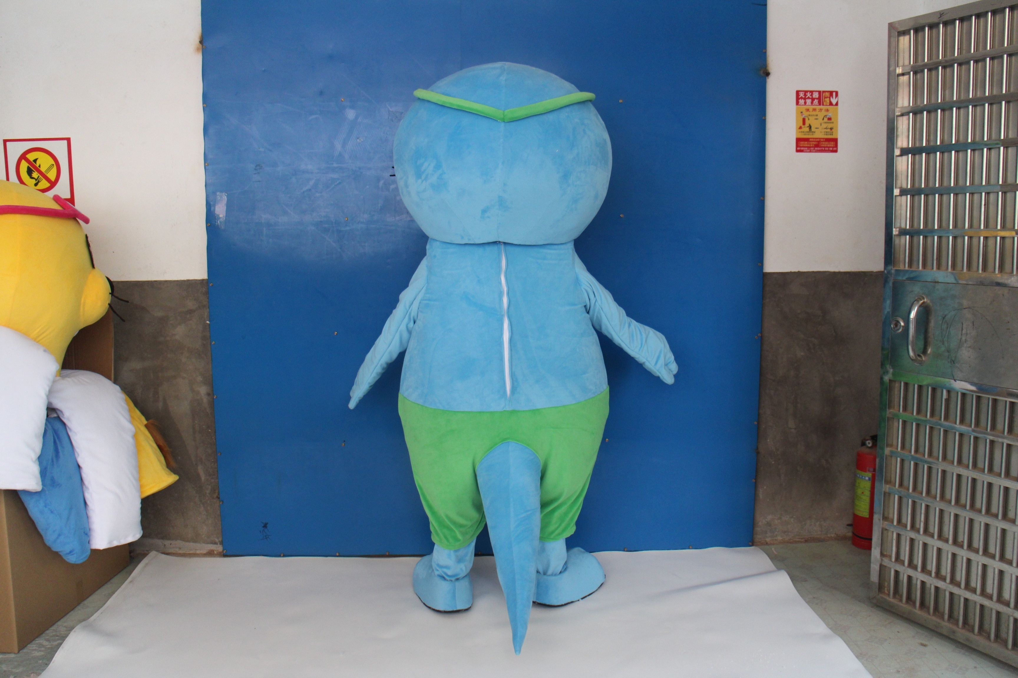 Guangzhou Hot Selling adults Size Cartoon Lovely professional sea lion dog mascot costume for Amusement park