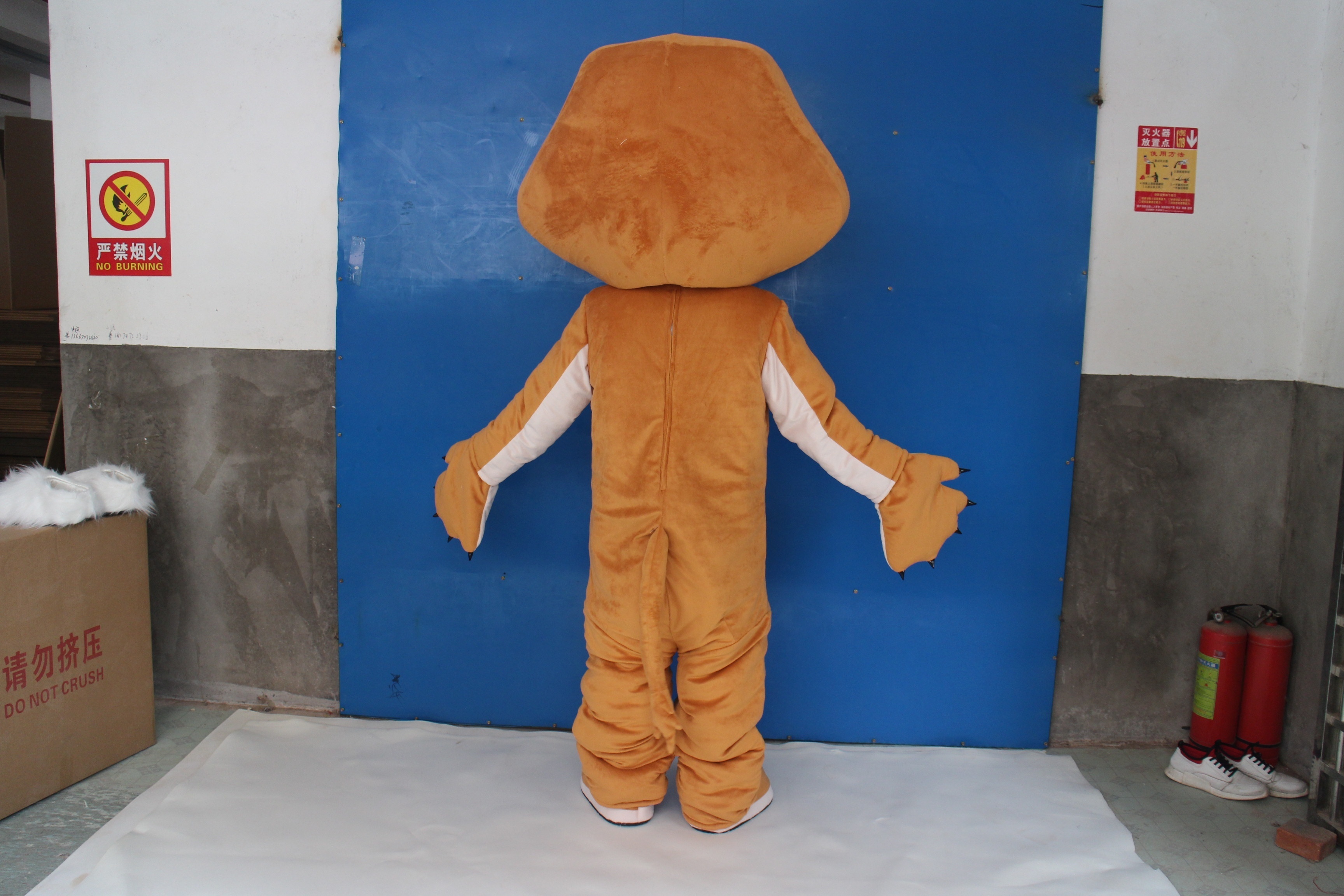 Hot sale Cute Madagascar lion mascot Factory price customized animal Funny character Madagascar lion costume for cosplay