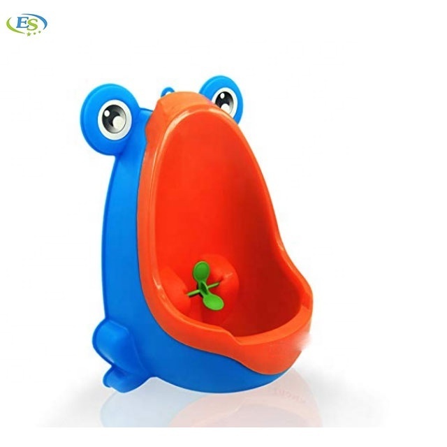 On-line hot sales baby toilet trainer stand up Frog Potty Training Urinal for Boys Toilet with Funny Aiming Target