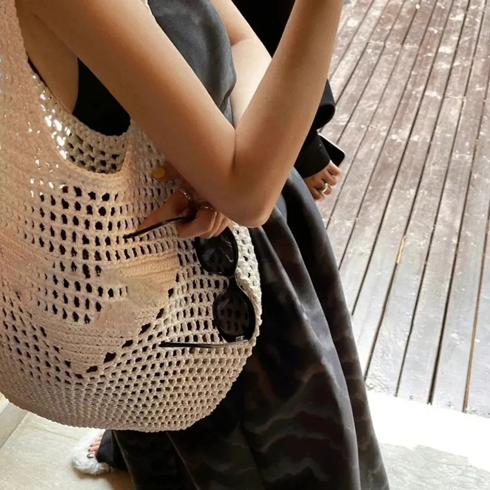 Wholesale Luxury Shopper Purse Hollow Out Handmade Woven Tote Beach Handbag Straw Shopping Bag for Ladies