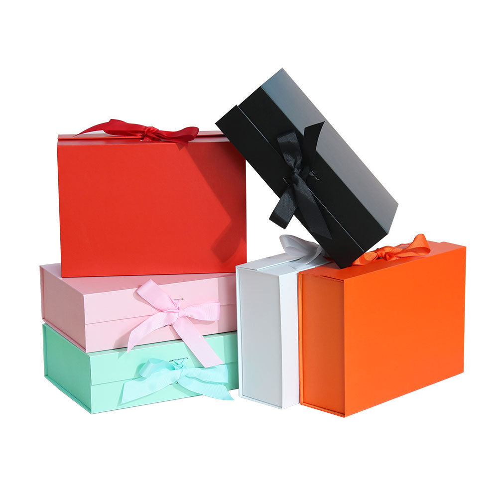 Custom Logo Folding Packaging Cardboard Paper Shoe Clothing Underwear Boxes Black Flap Magnetic Closure Clothing Gift Box