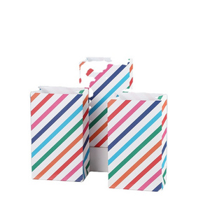 Wholesale Luxury Biodegradable Rainbow Polka Dots Stripe Candy Favor Paper Bags With Stickers For Party Wedding Christmas