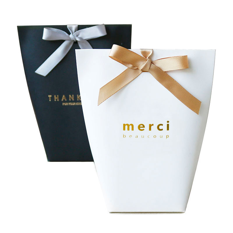 Hot sale small white paper gift bag with ribbon bow jewelry storage cosmetic paper packaging thank you bags