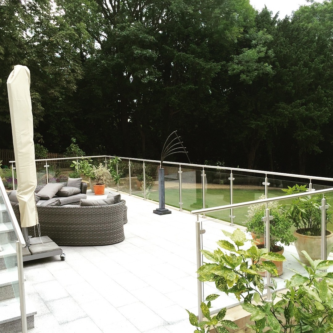 Customized Stainless steel Handrail Pipe Railing Baluster System Fence Steel Railing Tube Cable Railing System