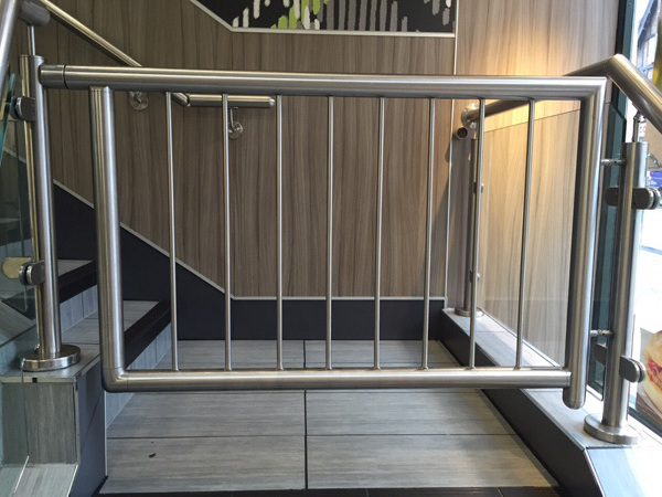 Outdoor&Indoor Stair Rail / Exterior Balcony Stainless Steel Tube Railing Baluster / Outdoor Metal Stair Pipe Railing