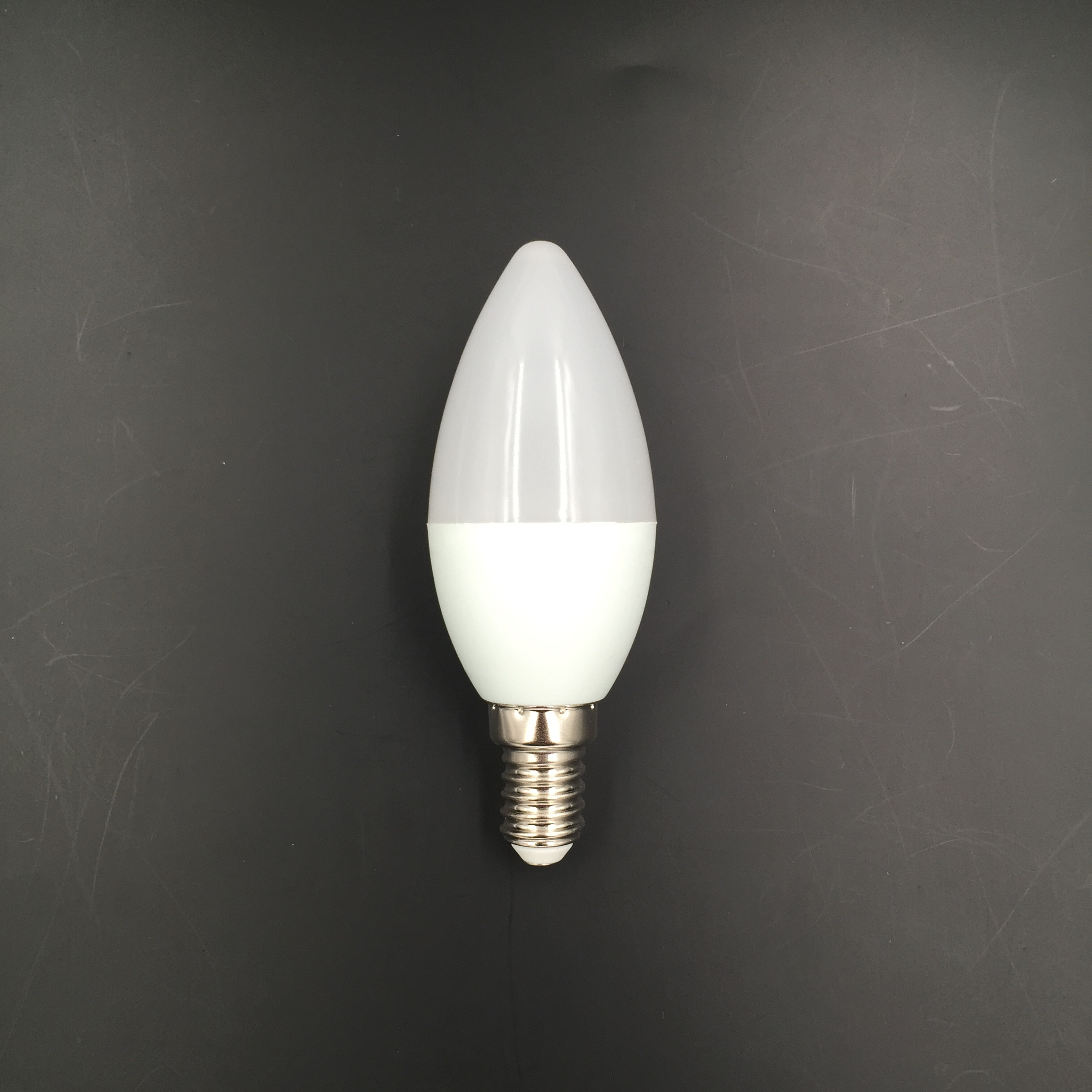 NEW ERP 2021 Energy Saving led candelabra Lamp Led 4w 5w  6w 7w  C37 Candle E27 E14 Led Light Bulb