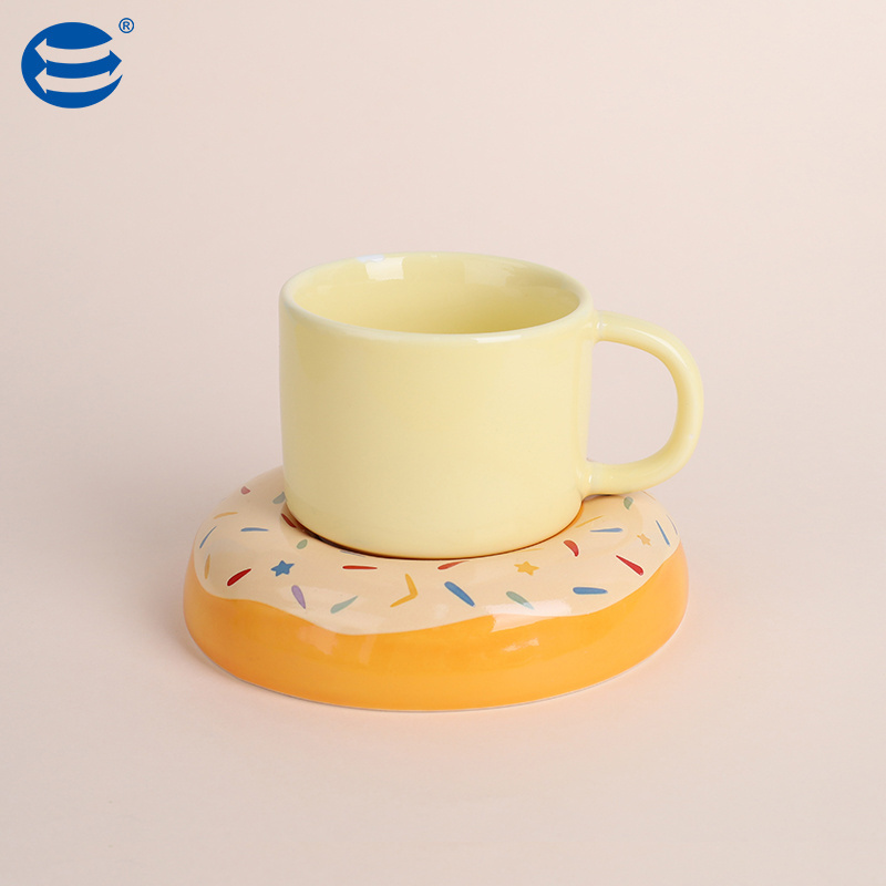 Wholesale Eco-friendly 220cc Ceramic Coffee Cup and Saucer Donut Shape Household Milk Tea Coffee Ceramic Cup