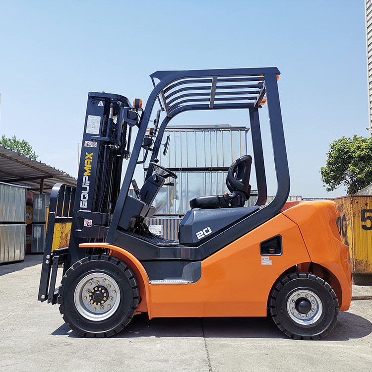 Versatile IC lift truck 2ton diesel forklift price