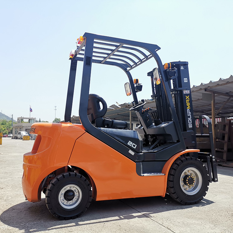 Versatile IC lift truck 2ton diesel forklift price