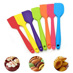 Small size Cooking Non Stick Butter Mini Kitchen Pastry Tools Heat Resistant Smoother Dough Cream Scraper Cake Silicone Spatula