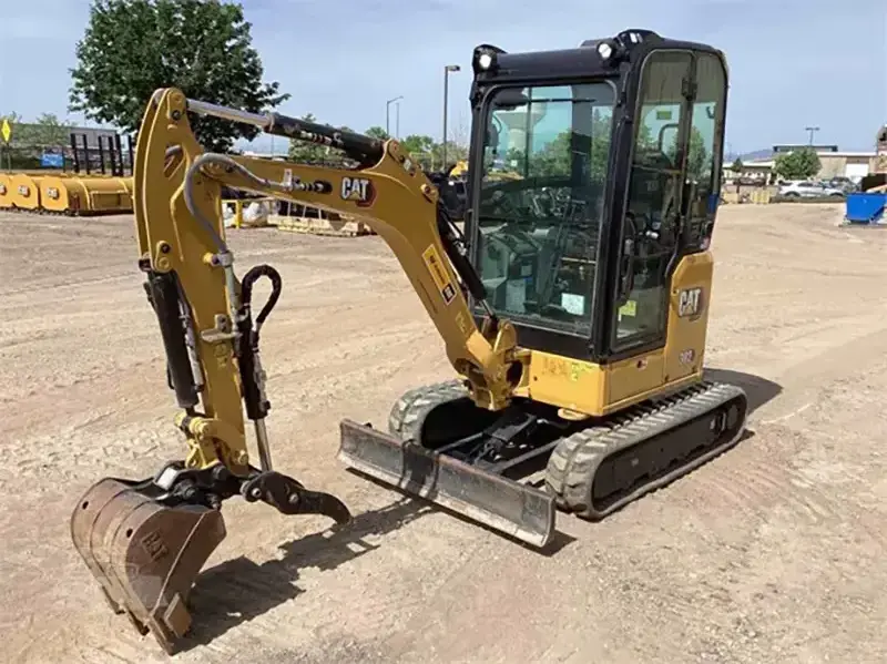 Original used Japan CAT MINI crawler digger price 302C 2 ton excavator Caterpillar compact excavator CAT 302C