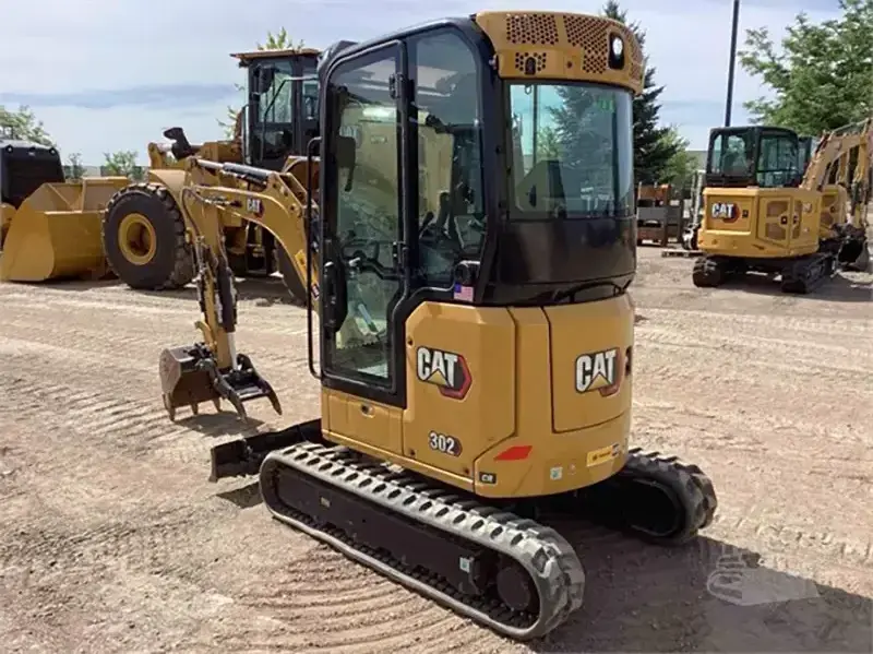 Original used Japan CAT MINI crawler digger price 302C 2 ton excavator Caterpillar compact excavator CAT 302C