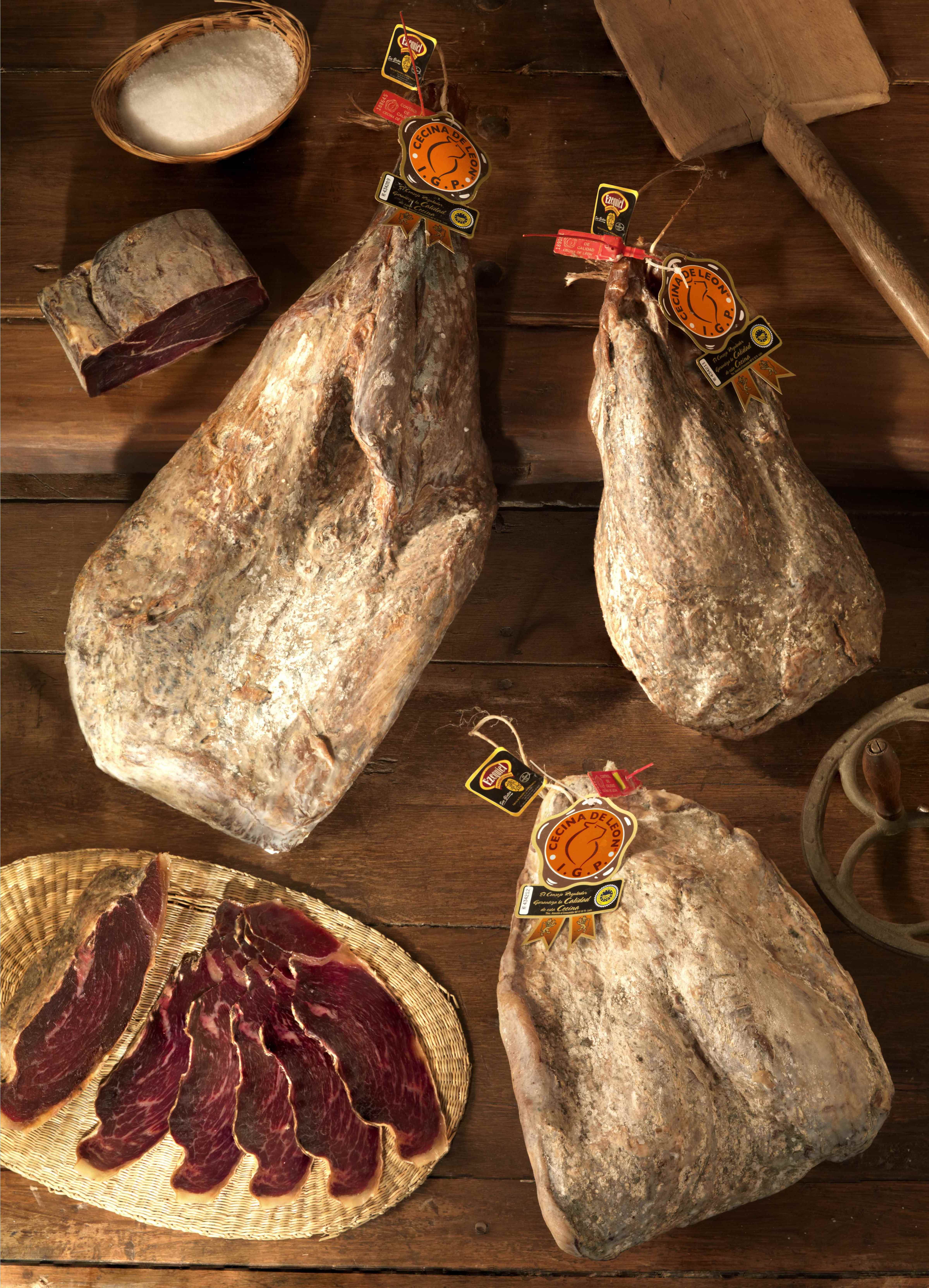 100% Halal smoked beef Cecina de Leon Centre Leg entire piece for supermarkets Restaurants Charcuteries butcheries