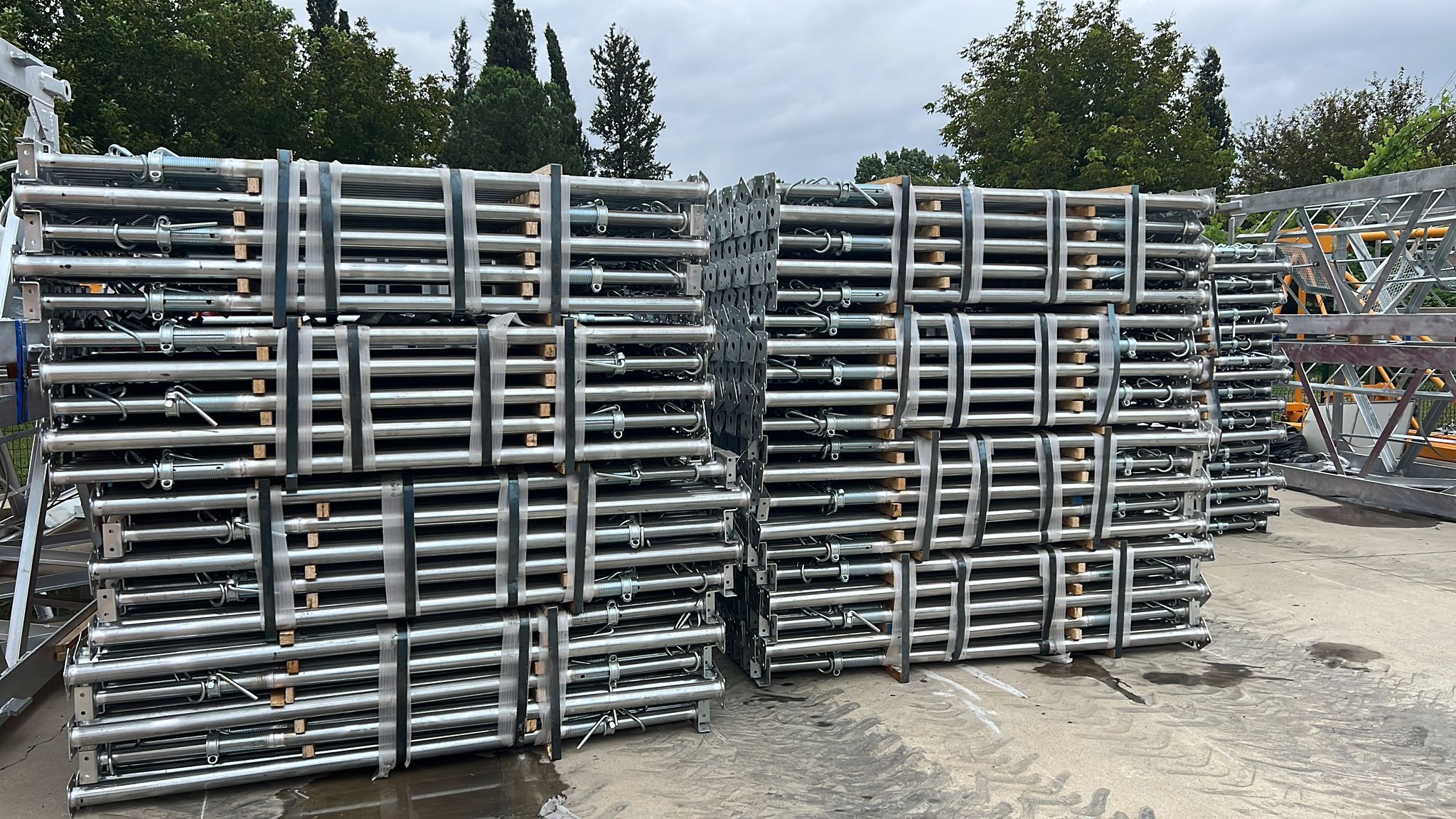 Premium Quality Scaffold Prop Modern Style Telescopic Props Second Hand Used European Props For Export Used Excavator Price