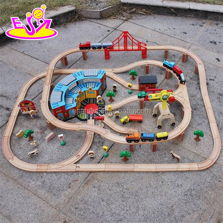 New style 142 pcs children construction toy wooden toy train track W04C072